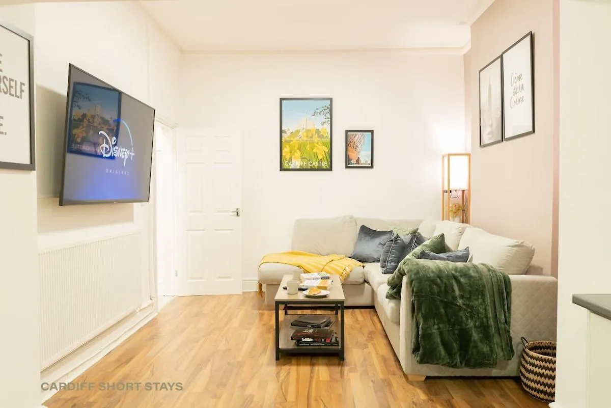 Σπίτι διακοπών City Centre Large House Free Parking & Fast Wi-Fi Κάρντιφ